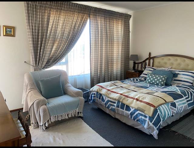 2 BEDROOM TOWNHOUSE FOR SALE IN RIDGEWAY